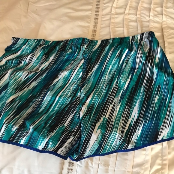 Running Shorts - Picture 4 of 4